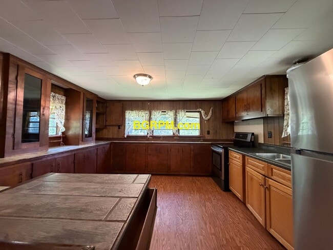 Photo - 3 bd 2 ba mobile home, some utilties included!