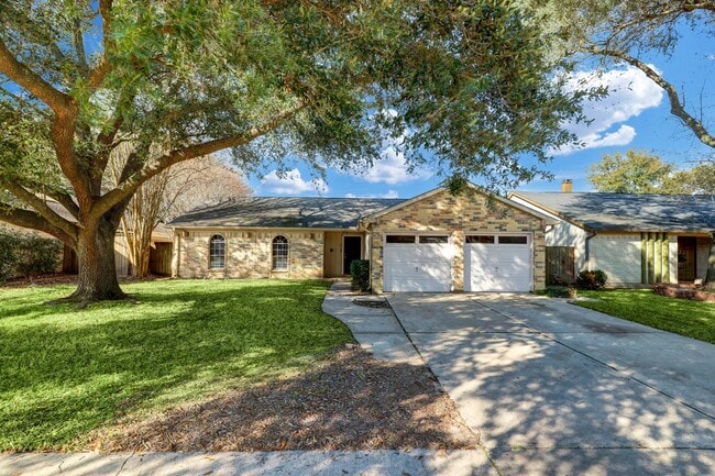 Photo - 10102 Crescent Moon Dr