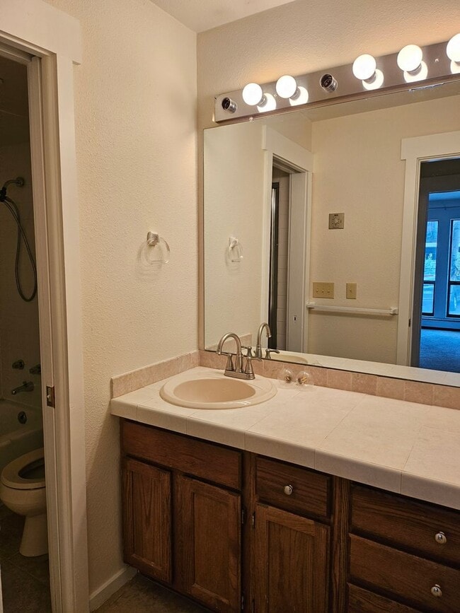 Photo - Lake Cliffe Condo - 1 Bedroom/1 Bath Across from Lake Dillon w/Clubhouse, Indoor Pool, 2 Hot Tubs