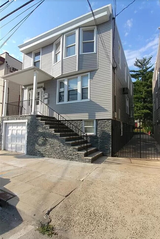 Photo - 1302 7th St Unit 2