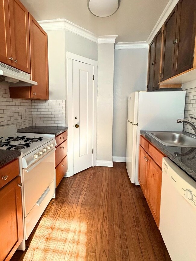 6226 N Clark St Unit 6226-3F