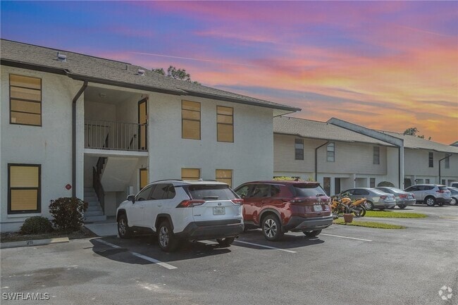Building Photo - 2135 Crystal Dr Rental