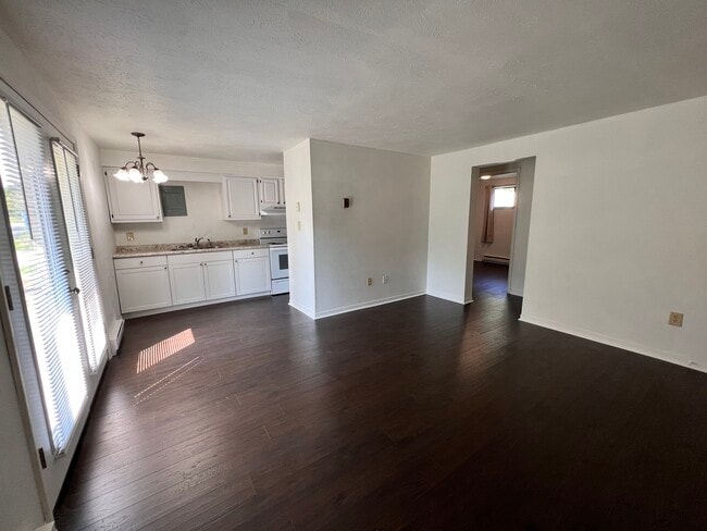 Building Photo - 900 Market St Rental