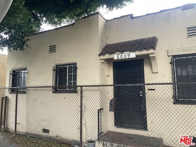 Photo - 6009 S Halldale Ave