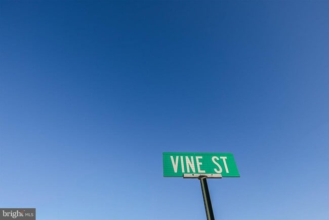 108 Vine St