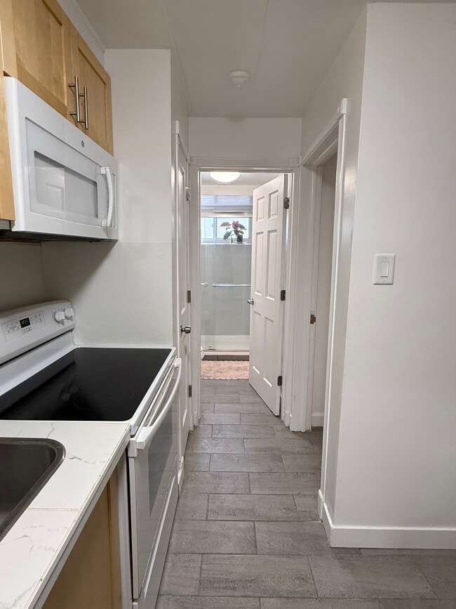 40 Harrison St Unit 3