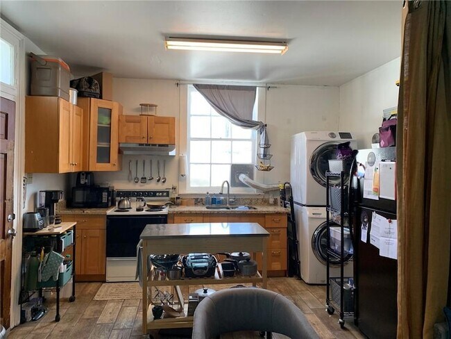 1564 Annunciation St Unit 2