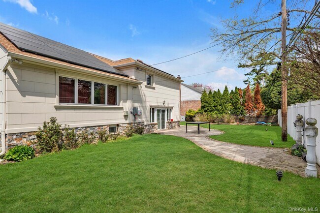 Photo - 830 Pepperidge Rd