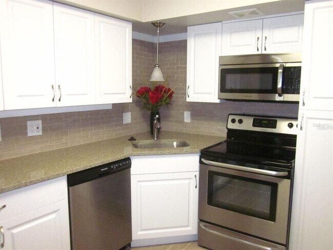 Photo - 2456 Ecuadorian Way Unidad 46