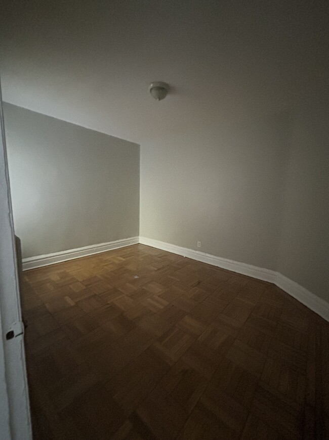 196 Roseville Ave 2 - 205 Roseville Ave Apartments Unit 2
