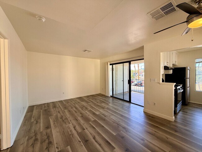 Photo - Beautifully updated 1 bd/1ba condo in gated community with community pool!