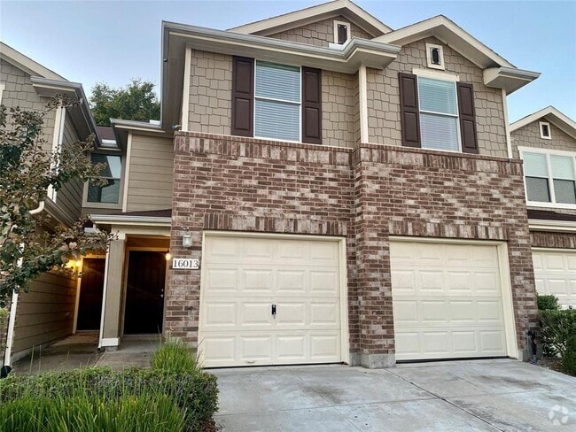 Building Photo - 16013 Sweetwater Fields Ln Rental