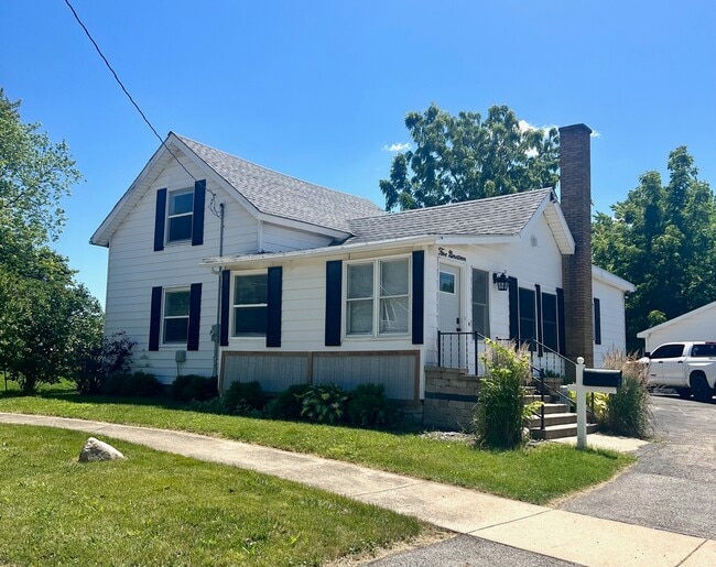 Photo - 519 Whelan St