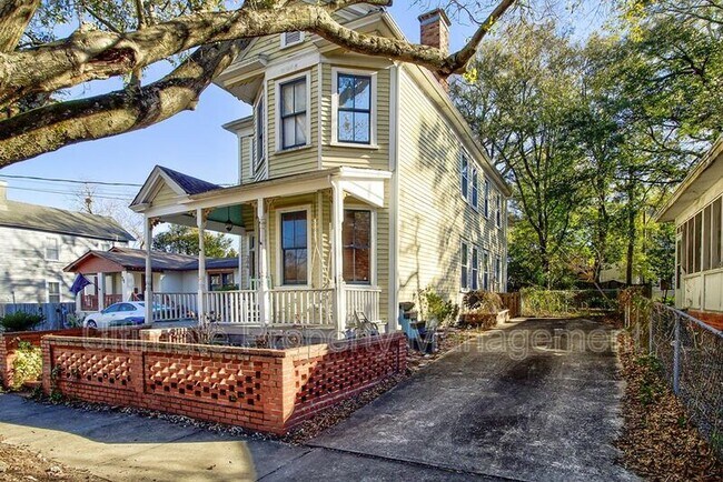 306 N 6th St