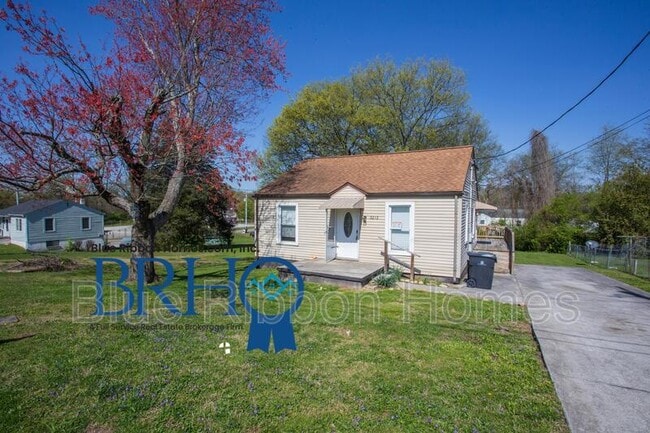 Photo - 3213 Shields Ave