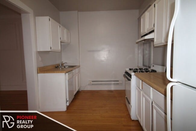 Photo - 1025 Dempster St Unidad 1311-W3