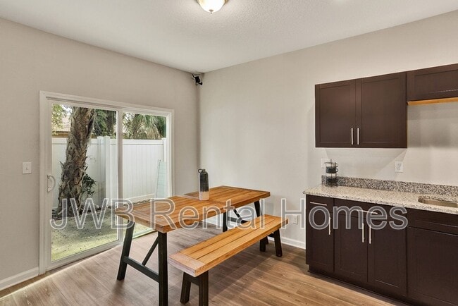 Photo - 6039 Carolines Ct
