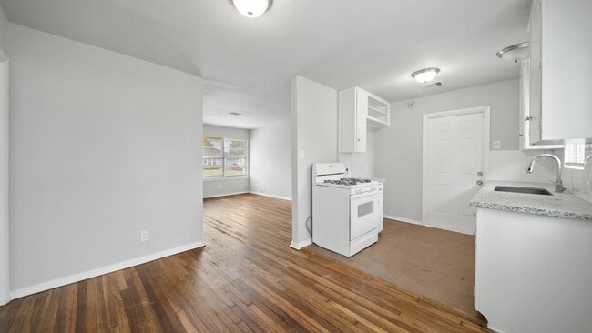 Photo - 1213 Hector Ave