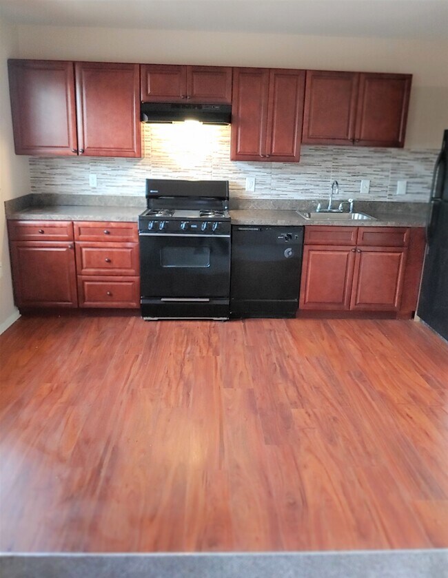 Photo - McMenamy Suites