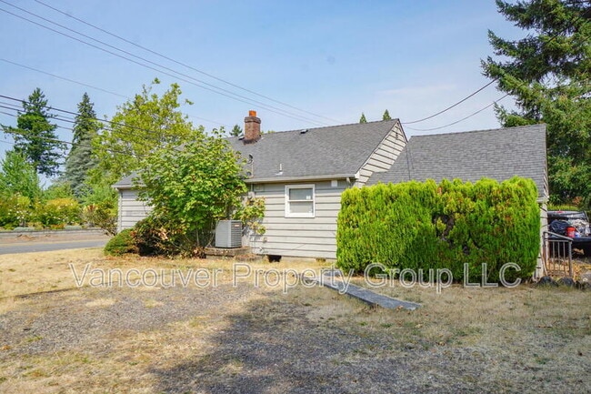 Photo - 104 SE 101st Ave