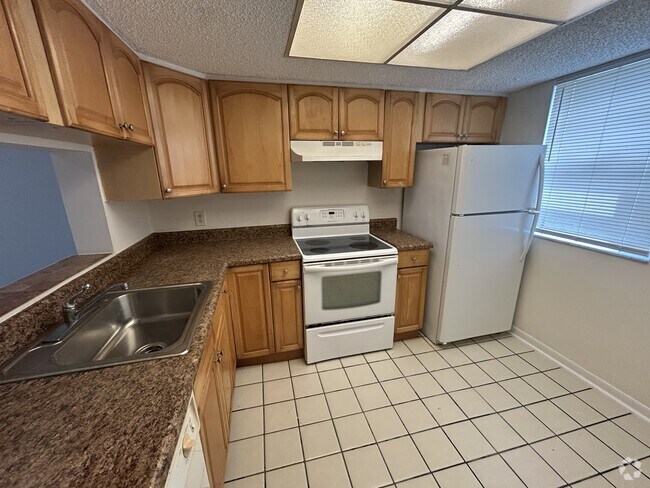 Building Photo - 5200 NW 31st Ave Rental