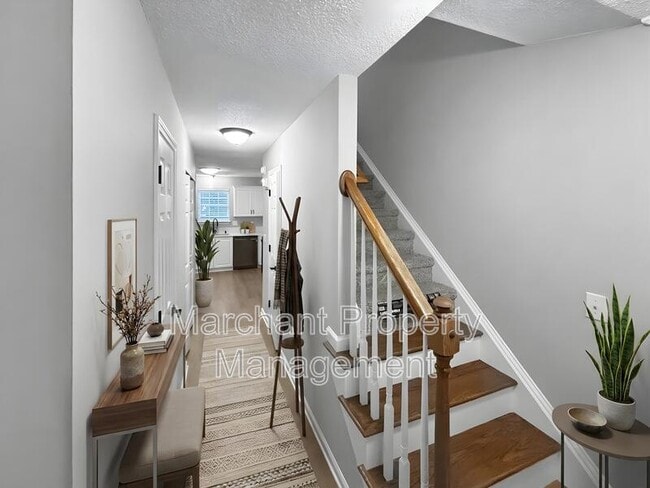 Photo - 329 Riverside Chase Cir