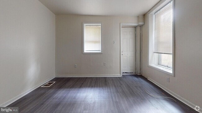 Building Photo - 6047 Delancey St Rental