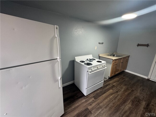 Photo - 108 Gold St