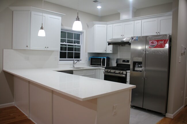 Photo - 315 Warren St Apartments Unit 2