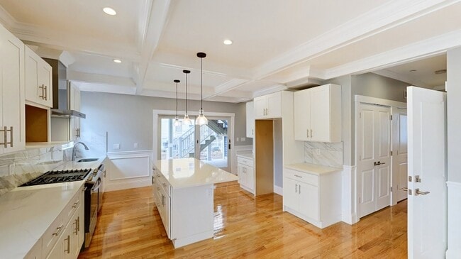 Photo - 30 Centre St