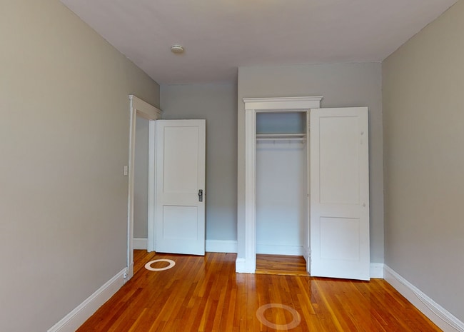 101 Chelsea St Unidad U2 3-bed unit 2