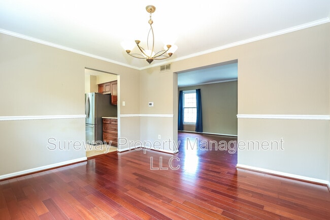 Photo - 44 Red Oak Dr