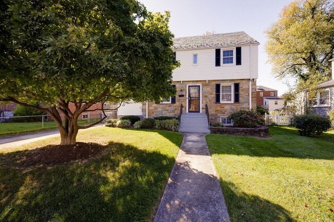 Building Photo - Charming 3BR/2BA Home in Hyattsville with ...