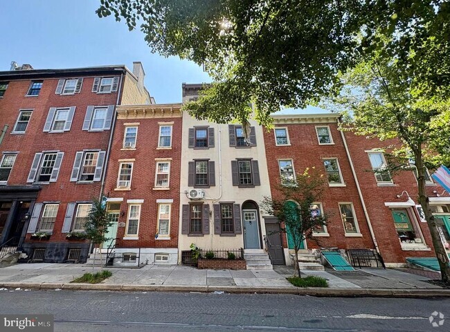 Building Photo - 341 S 12th St Rental