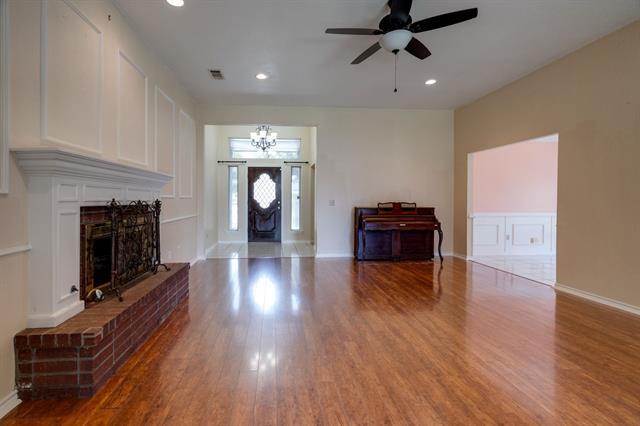 Photo - 2100 Remmington Dr