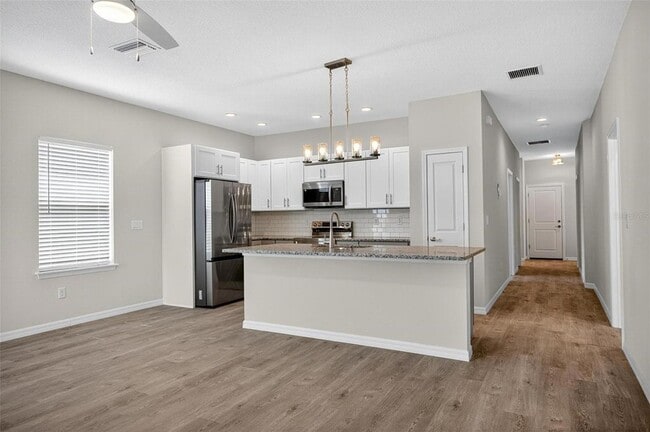 8 Squire Ct