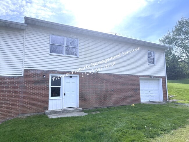 Photo - 2209 Airport Rd