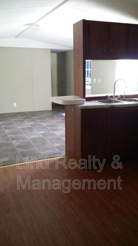 Photo - 14210 Benton St