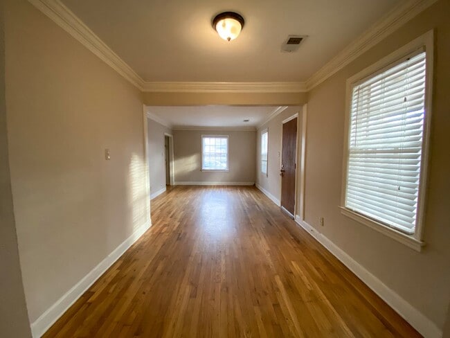 Photo - 3 bedroom 1 bath near the university of Me...