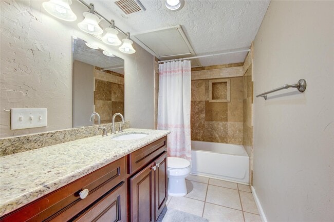 Building Photo - 7575 Katy Fwy Unit 115 Rental