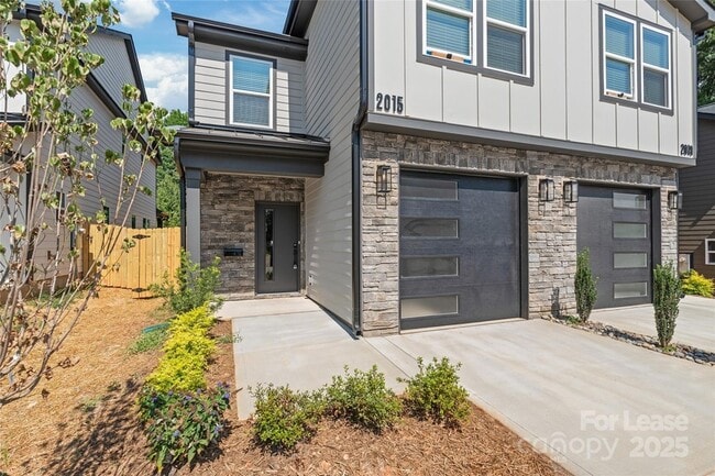 Photo - 2015 Wilson Ave