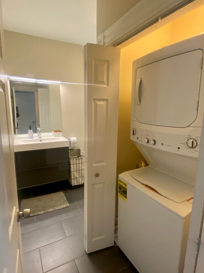 Photo - 18 Chandler St Unit 2