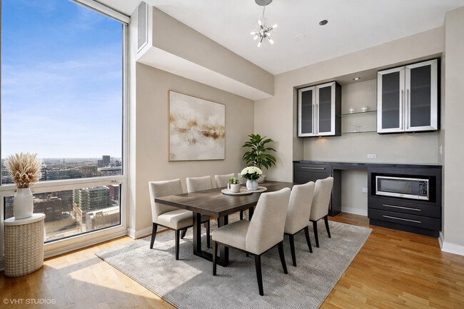 Photo - 737 W Washington Blvd Unit 2308