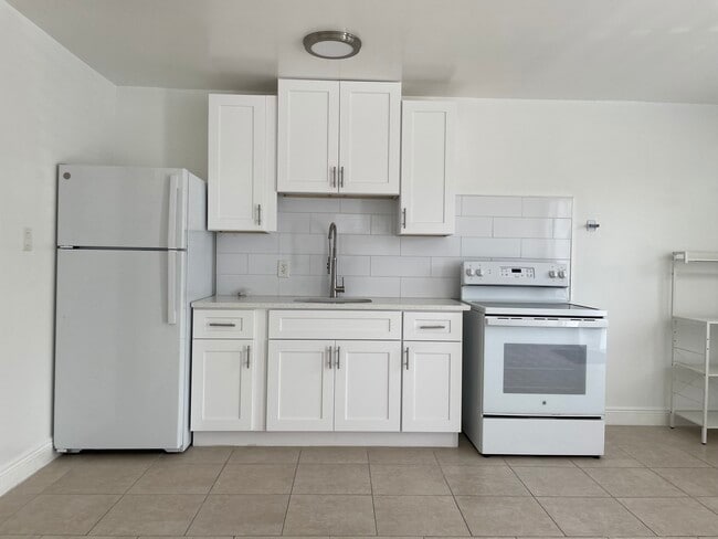 Building Photo - 3137 Avenue J Unit 0 Rental