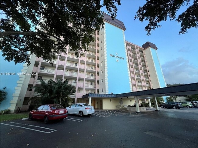 Building Photo - 3575 Brokenwoods Dr Unit 1002