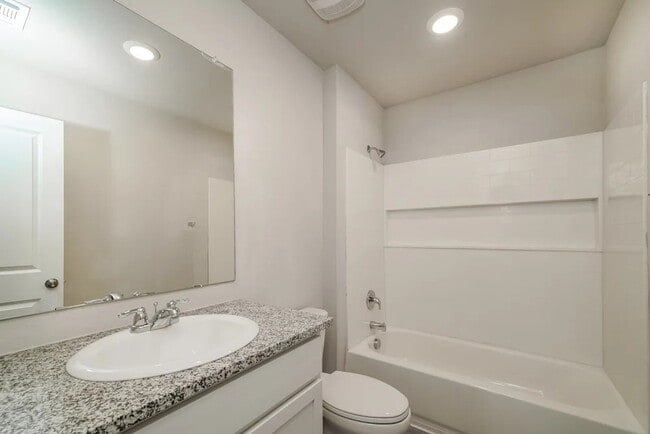 Photo - 172 Pasadena Pl