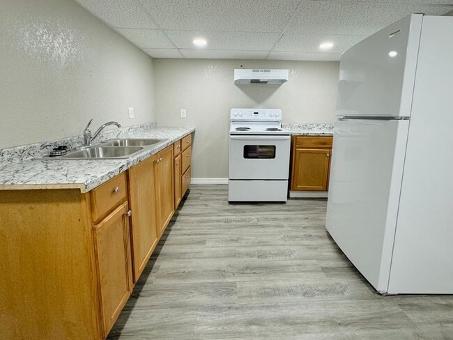Building Photo - 1706 Avenue B Unit B Rental