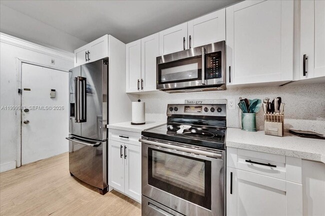 Photo - 9225 SW 87th Ave Unit A12