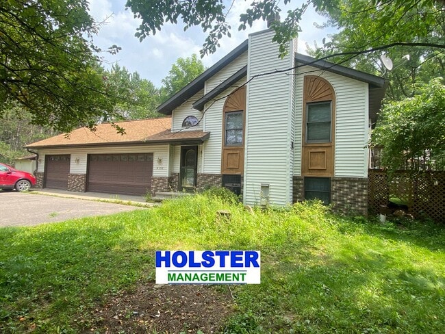 Building Photo - Large Single-Family Home In Gleason with 3...