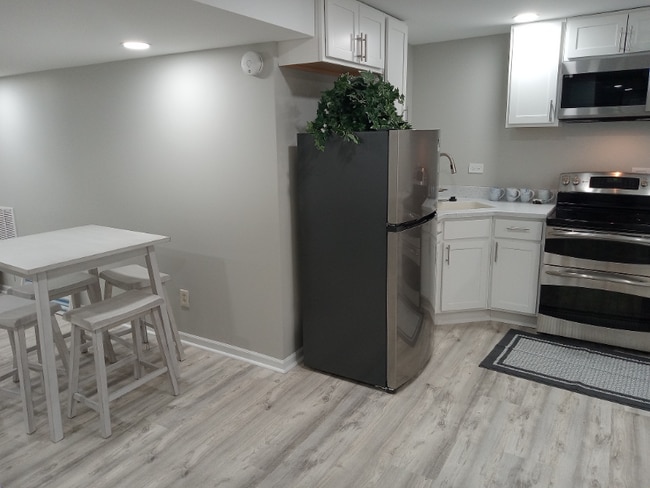 Photo - 609 S Avon Ct Unit Lower Level Condo